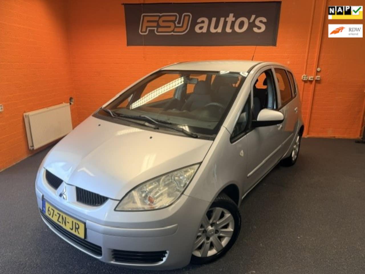 Mitsubishi Colt - 1.3 Invite / 5-Deurs / Airco / APK 06-10-2027 - AutoWereld.nl