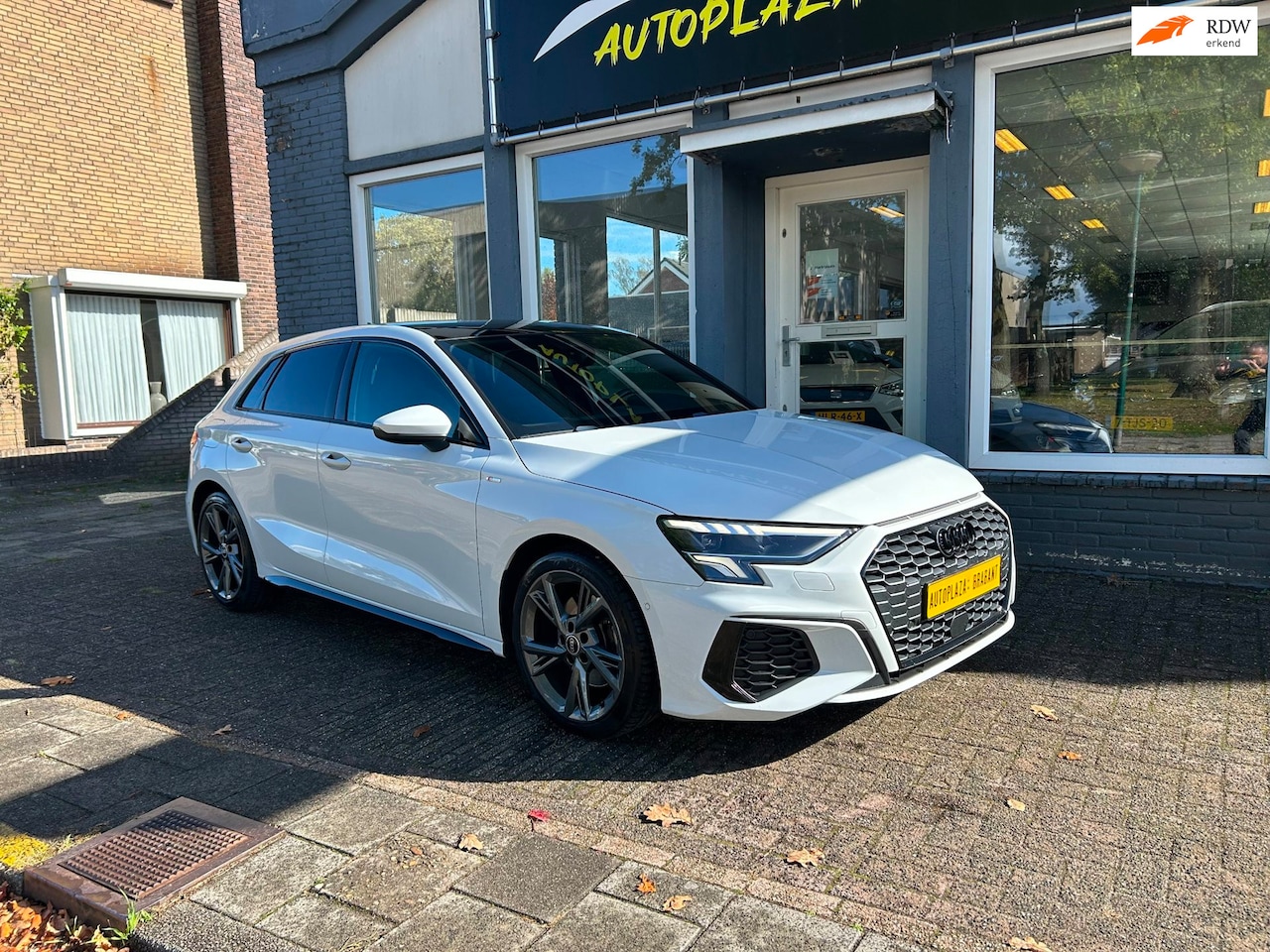 Audi A3 Sportback - 35 TFSI S edition / NAVI / PANODAK / PDC - AutoWereld.nl