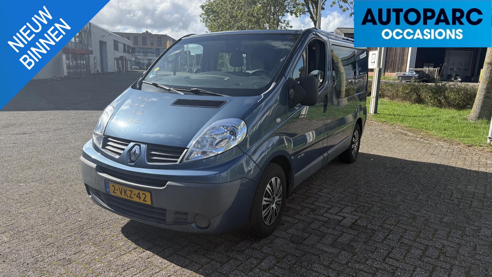 Renault Trafic - 2.5 dCi T27 L1H1 2.5 dCi T27 L1H1 , AIRCO, CRUISE, NAVI, APPLE CARPLAY, DUBBEL CABINE, TREKHAAK, ZEER NETTE - AutoWereld.nl