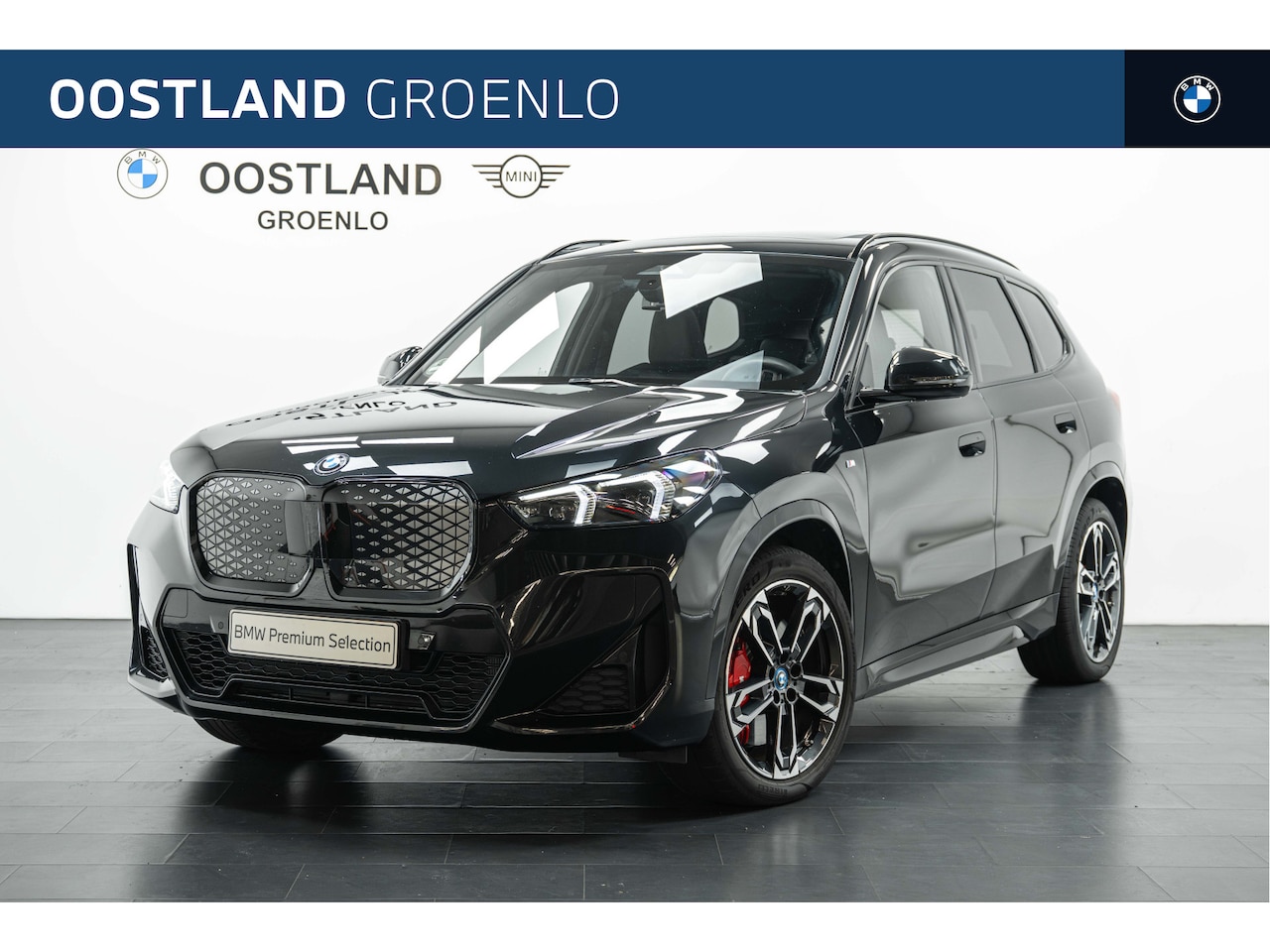 BMW iX1 - eDrive20 M Sport / Panoramadak / Achteruitrijcamera / Sportstoelen / M Adaptief onderstel - AutoWereld.nl