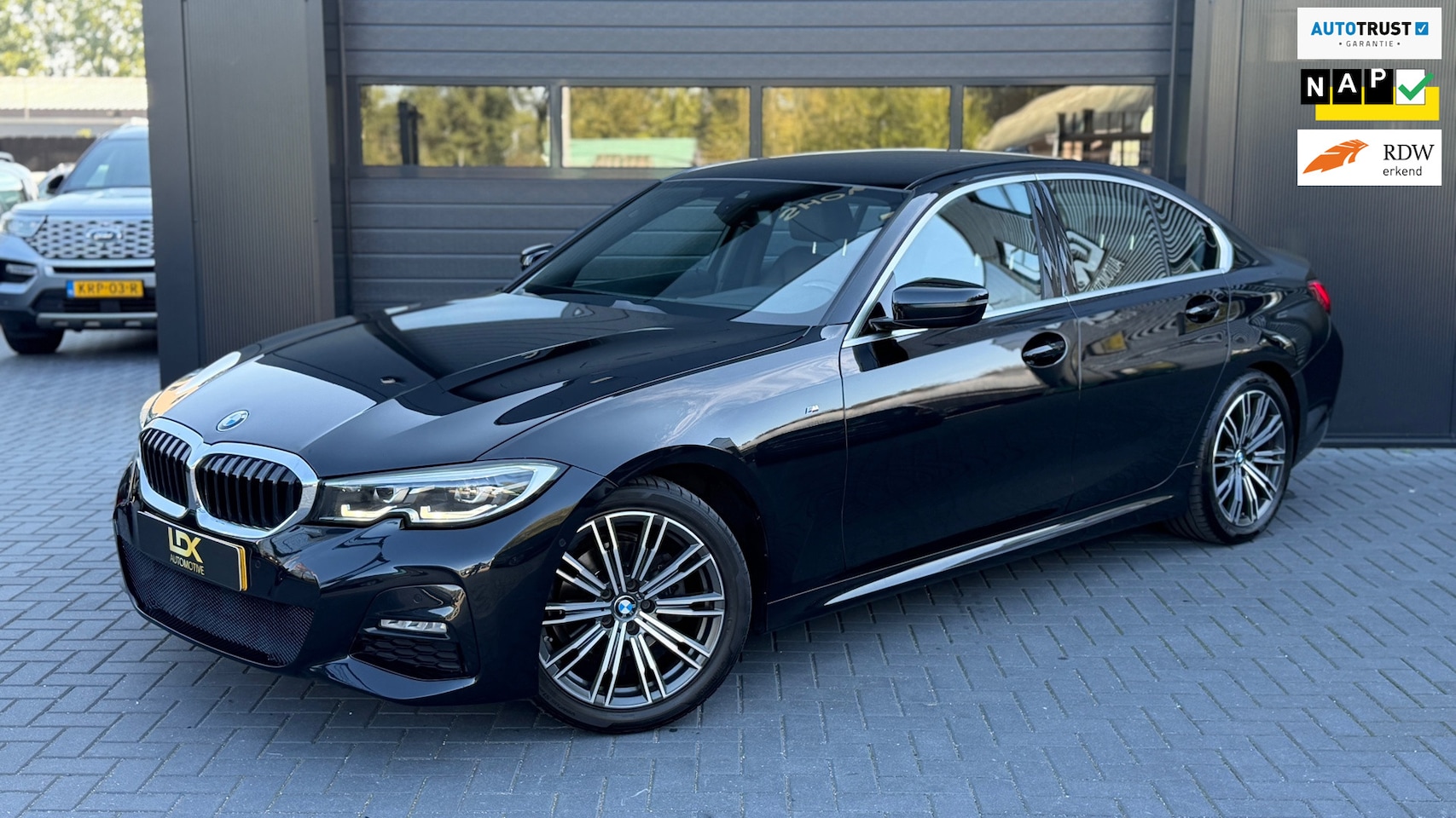 BMW 3-serie - 320i High Executive Edition M Sport Camera|Stoelverwarming - AutoWereld.nl