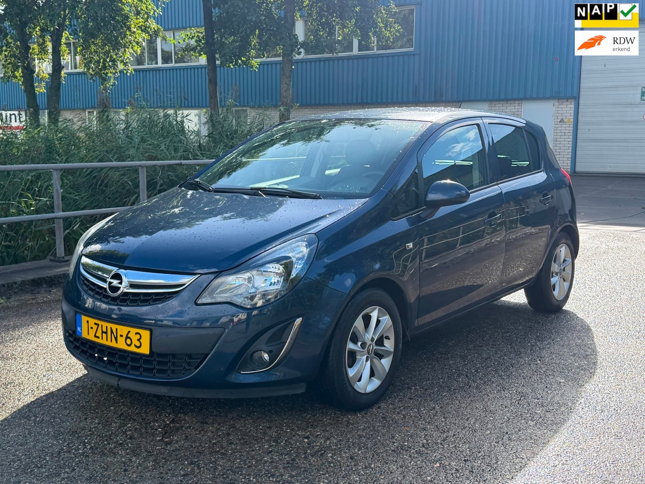 Opel Corsa - 1.2-16V Design Edition 5DRS! Airco! NaAP! 1 jaar APK! - AutoWereld.nl