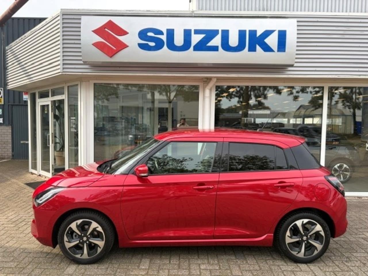 Suzuki Swift - Suzuki Swift 1.2 CVT Automaat Style (RIJKLAAR) - AutoWereld.nl