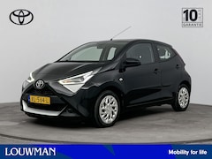 Toyota Aygo - 1.0 VVT-i x-play | Dealer onderhouden | Bluetooth | Achteruitrijcamera | Elektrische ramen
