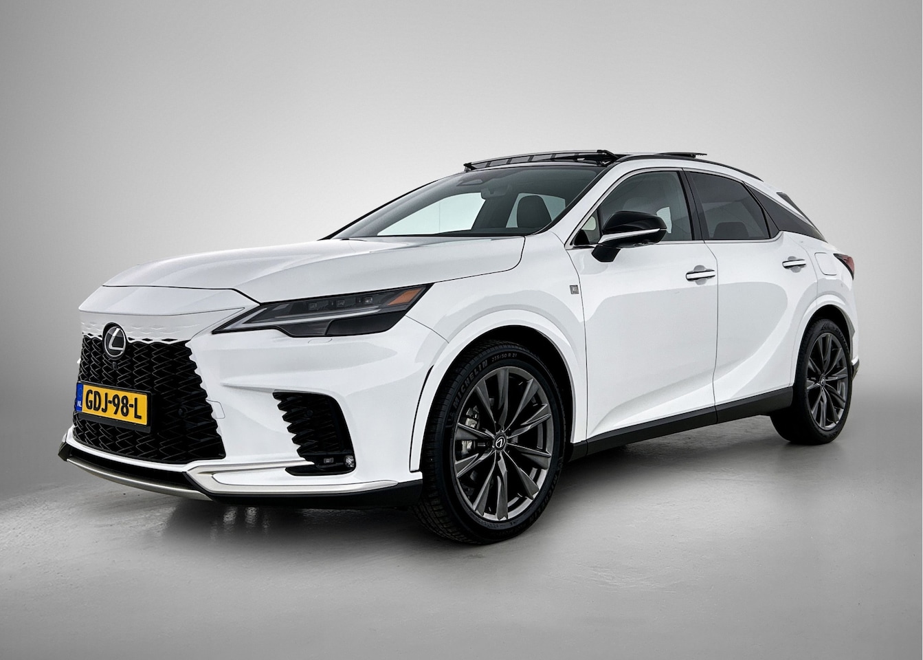 Lexus RX 450h - 450h+ Plug-in Hybrid F Sport Design | Sportief uitgevoerd | Schuif kantel dak | - AutoWereld.nl