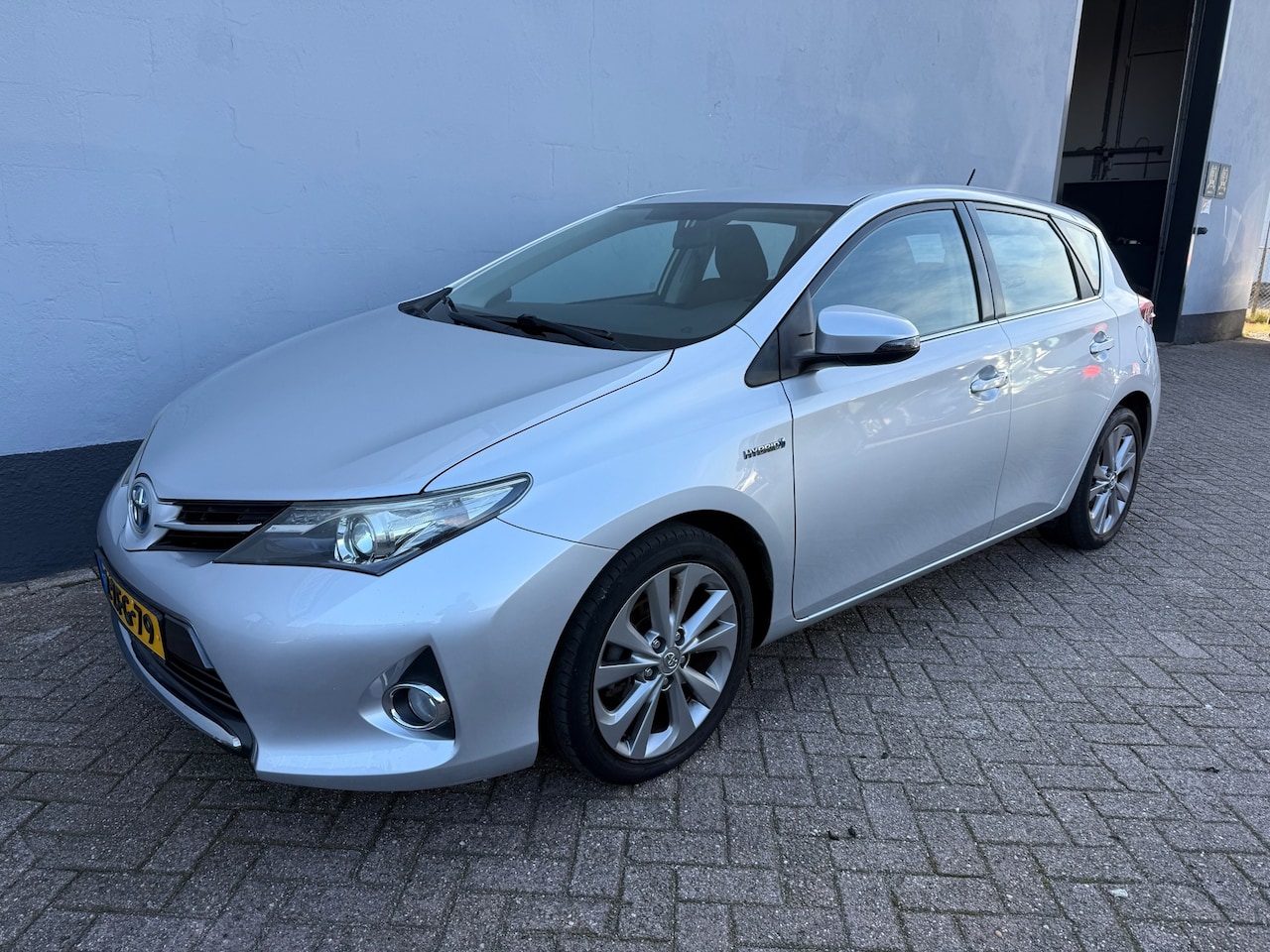 Toyota Auris - 1.8 Hybrid Lease - Cruise Control - Navigatie - AutoWereld.nl