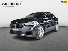 BMW X2 - SDrive18i LEDER | AUTOMAAT | SFEERVERLICHTING