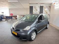Toyota Aygo - 1.0-12V Apk Nieuw, 2e Eigenaar, Airco, Carplay, E-Ramen, N.A.P, 2sleutels+boekjes, Topstaa