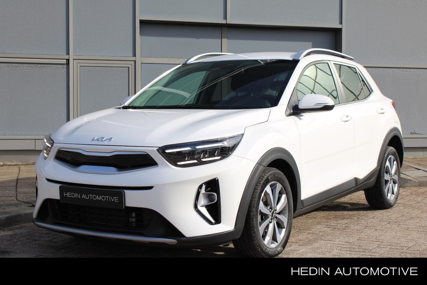 Kia Stonic - 1.0 T-GDi MHEV DynamicPlusLine Automaat | Navigatie | Stoel/Stuurverw. | Camera | Climate - AutoWereld.nl