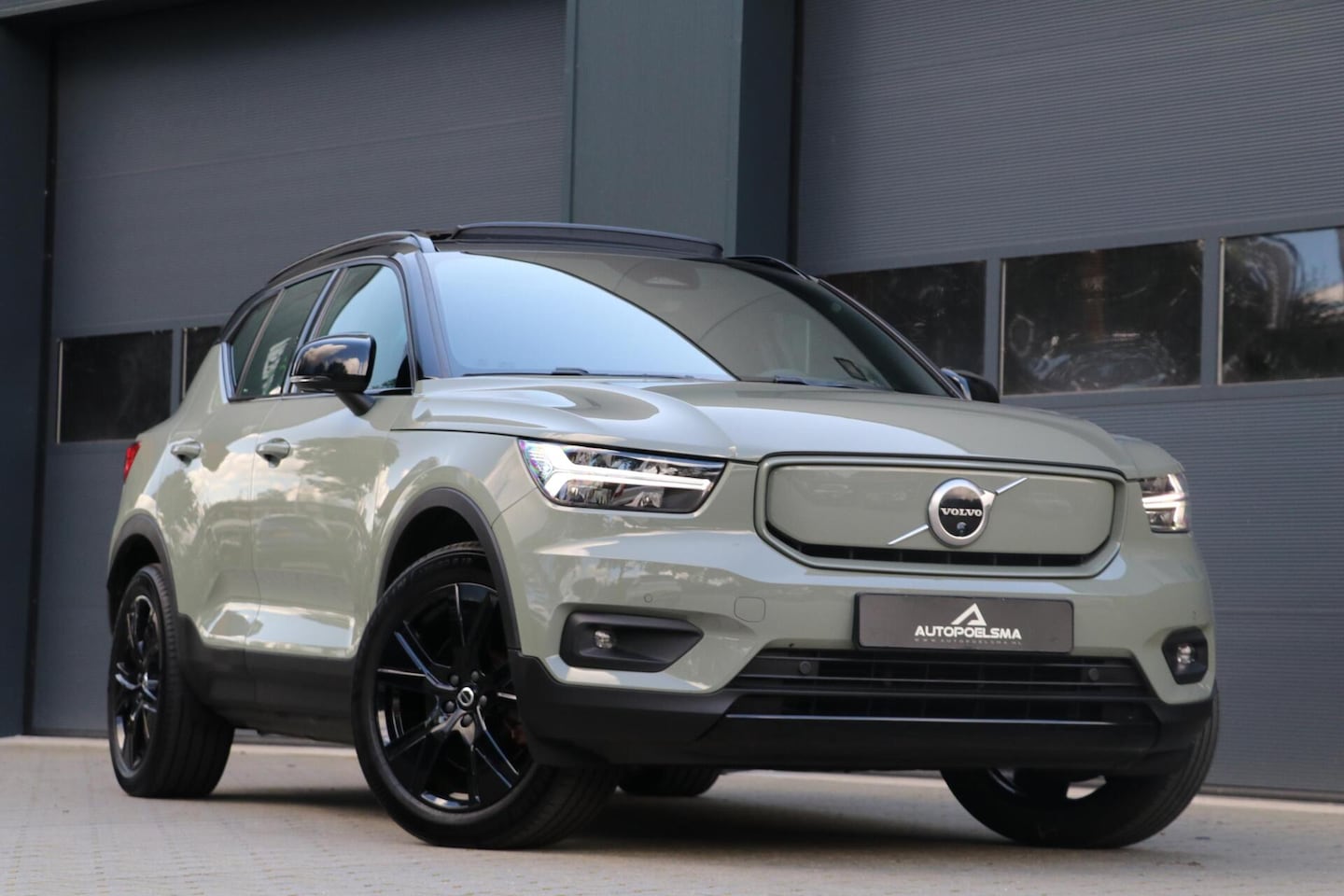Volvo XC40 - Recharge P8 AWD 78kWh 409PK R-Design Panodak Warmtepomp AdaptiveCruise Harman/Kardon 360Vi - AutoWereld.nl