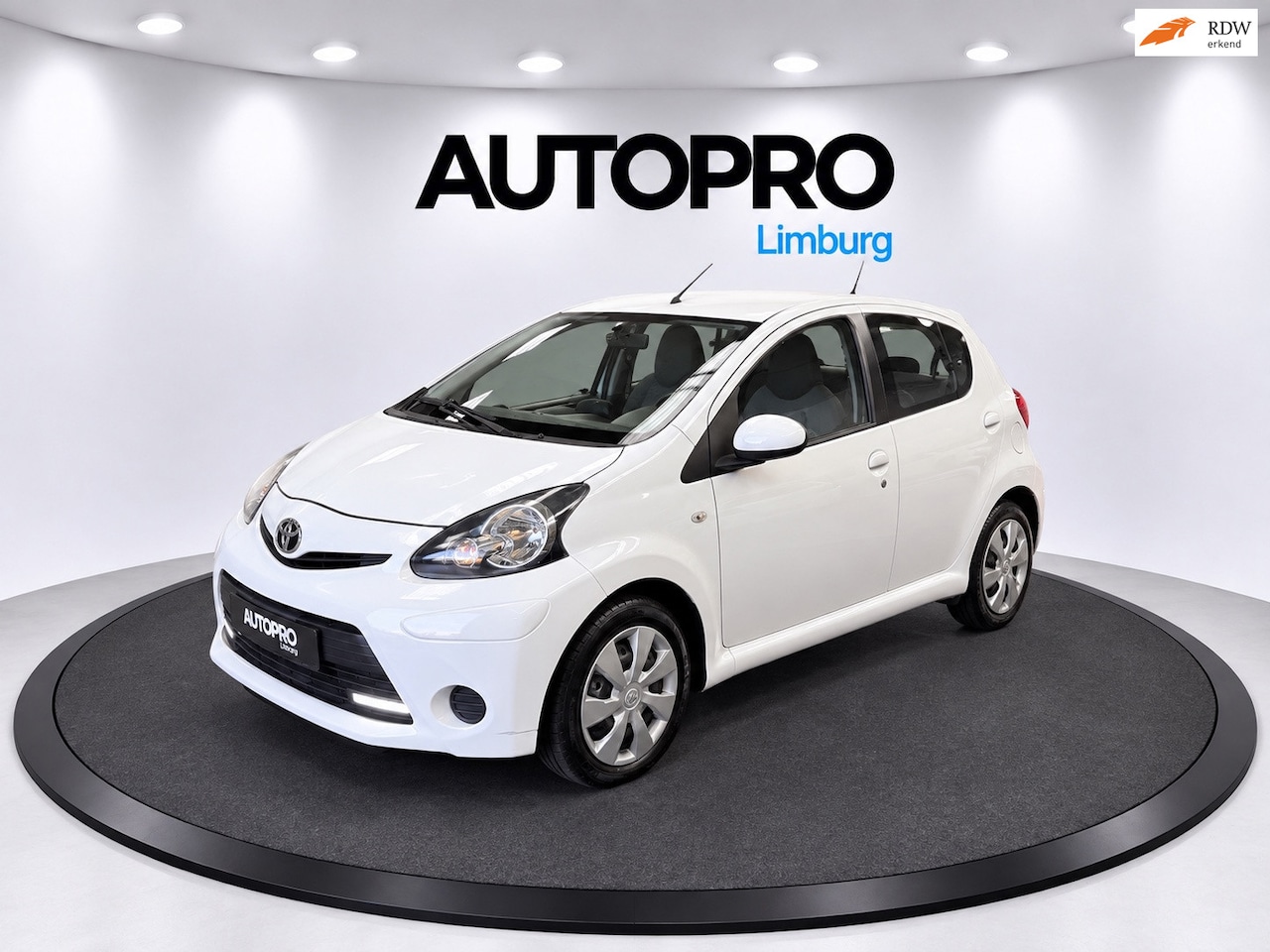 Toyota Aygo - 1.0 VVT-i Xpress 1.0 VVT-i Xpress - AutoWereld.nl