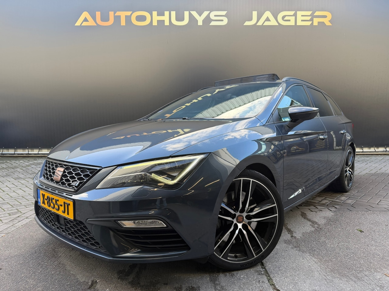 SEAT Leon ST - 2.0 TSI 4DRIVE CUPRA Ultimate Edition Pano Virtual Camera Cruise - AutoWereld.nl