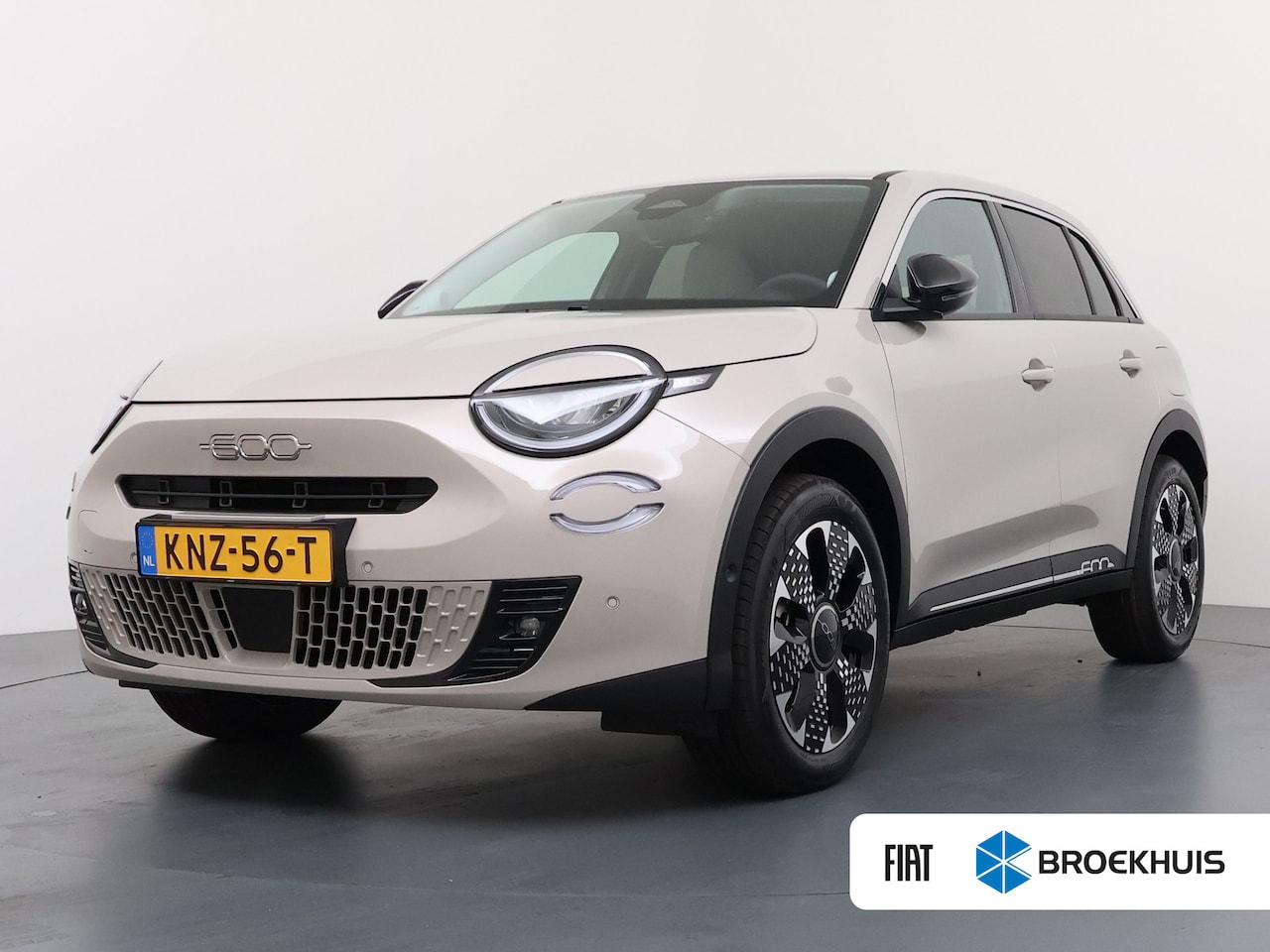 Fiat 600e - La Prima, (2026) | 10,25" touchscreen radio met Bluetooth, DAB & USB | Apple Carplay® / An - AutoWereld.nl