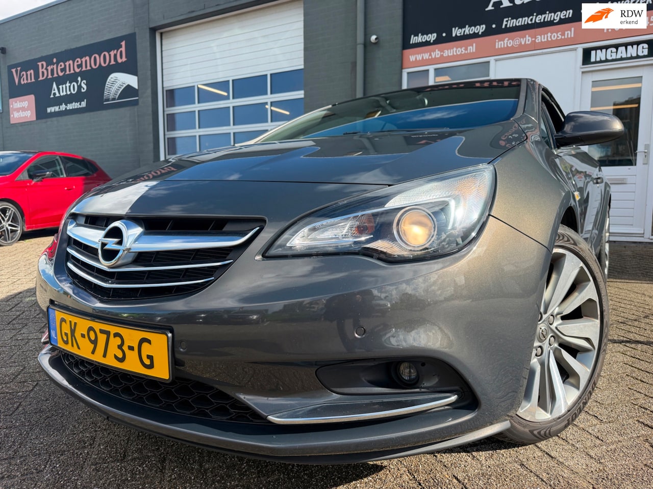 Opel Cascada - 1.6 Turbo Cosmo Cabrio met leer en parkeersensoren en navigatie en bluetooth telefoon en a - AutoWereld.nl