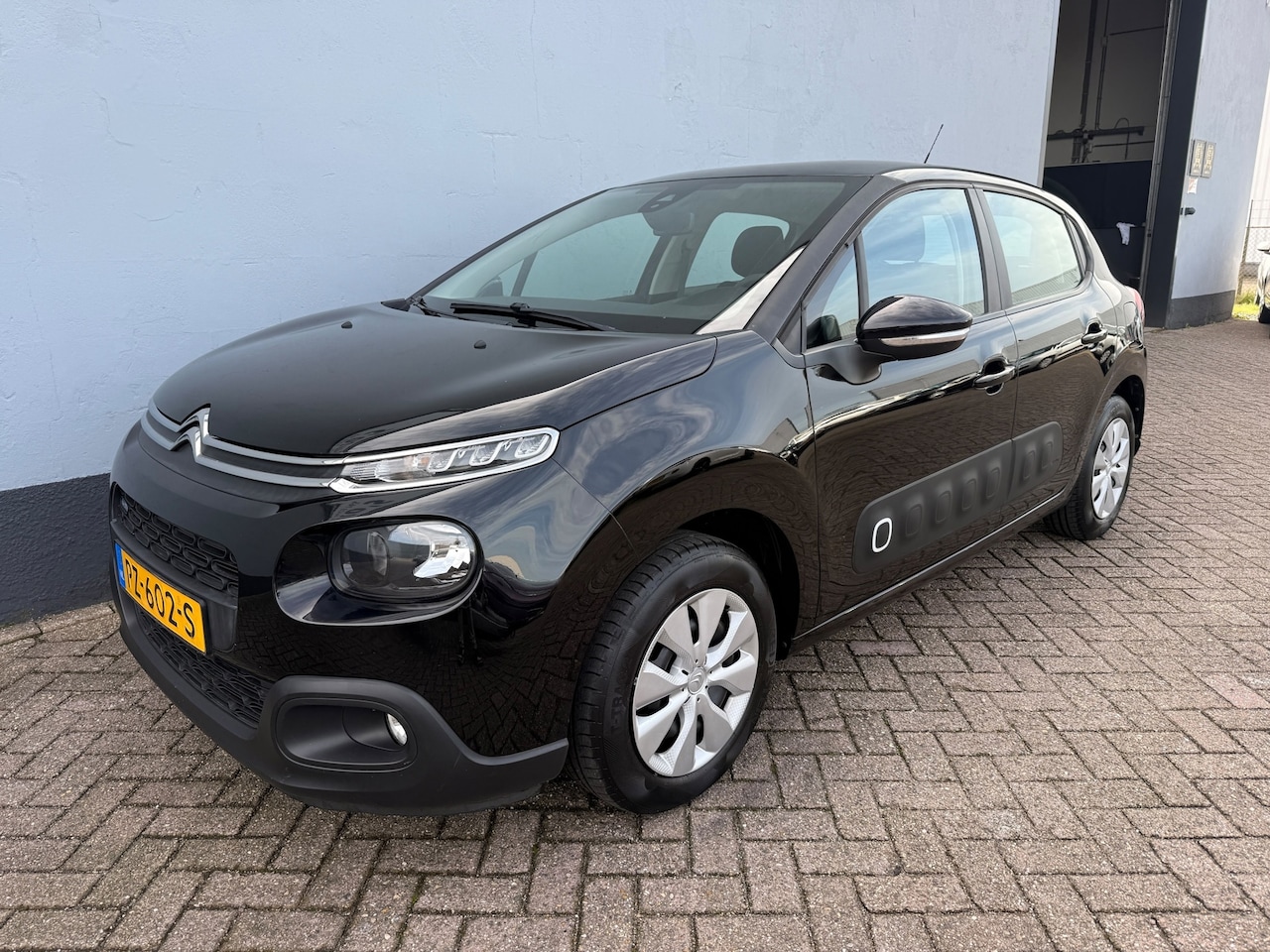 Citroën C3 - 1.2 PureTech Feel 105g - Dealer Onderhouden - Trekhaak - AutoWereld.nl