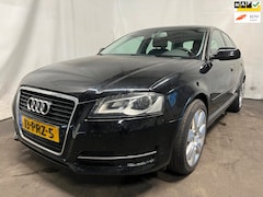 Audi A3 Sportback - 1.2 TFSI Attraction - Motor tikt, Rechtsachterschade, olielamp brandt