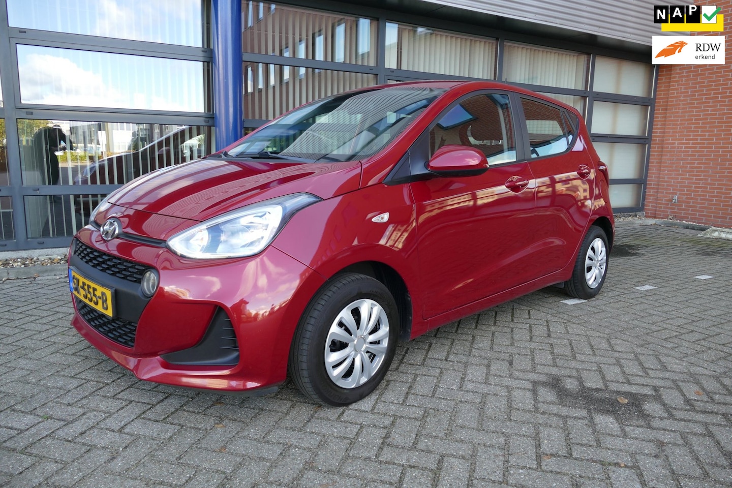 Hyundai i10 - 1.0i Comfort Dealer Onderhouden, Airco , Navigatie - AutoWereld.nl