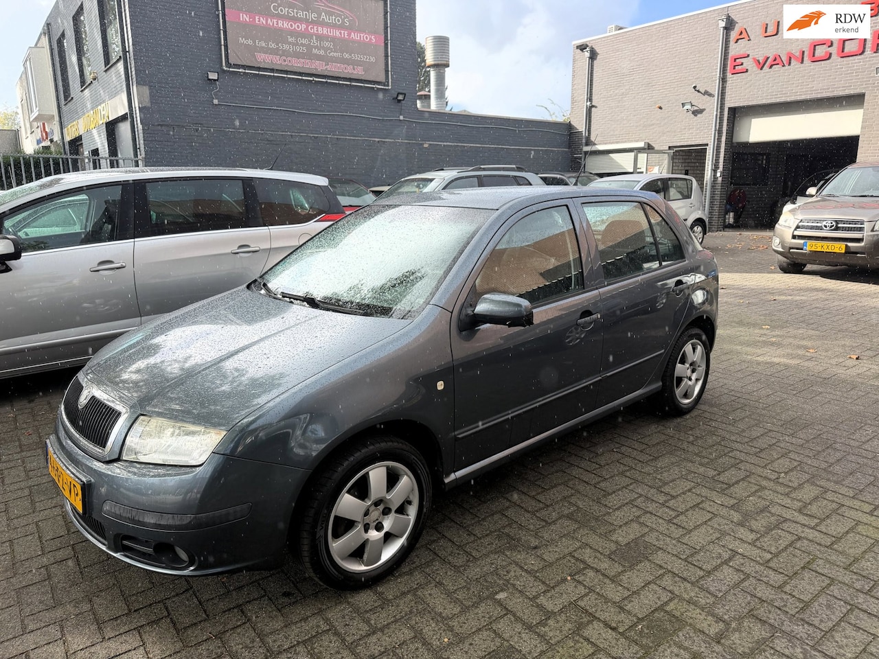 Skoda Fabia - 1.4-16V Elegance Airco - AutoWereld.nl