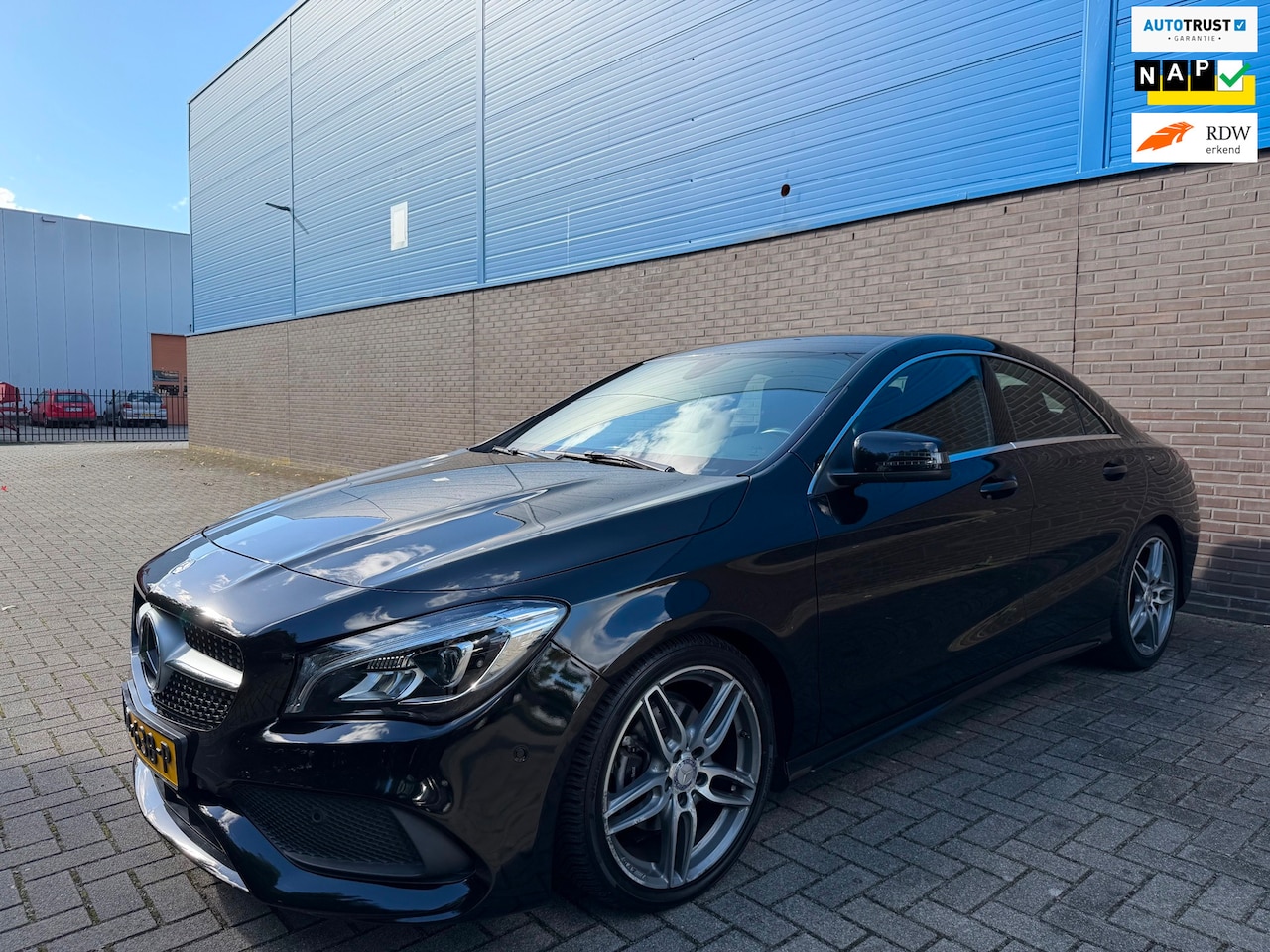Mercedes-Benz CLA-Klasse - 180 Business Solution AMG |Dealer OH | CarPlay | LED | Camera | 18” AMG Velgen | Sportstoe - AutoWereld.nl