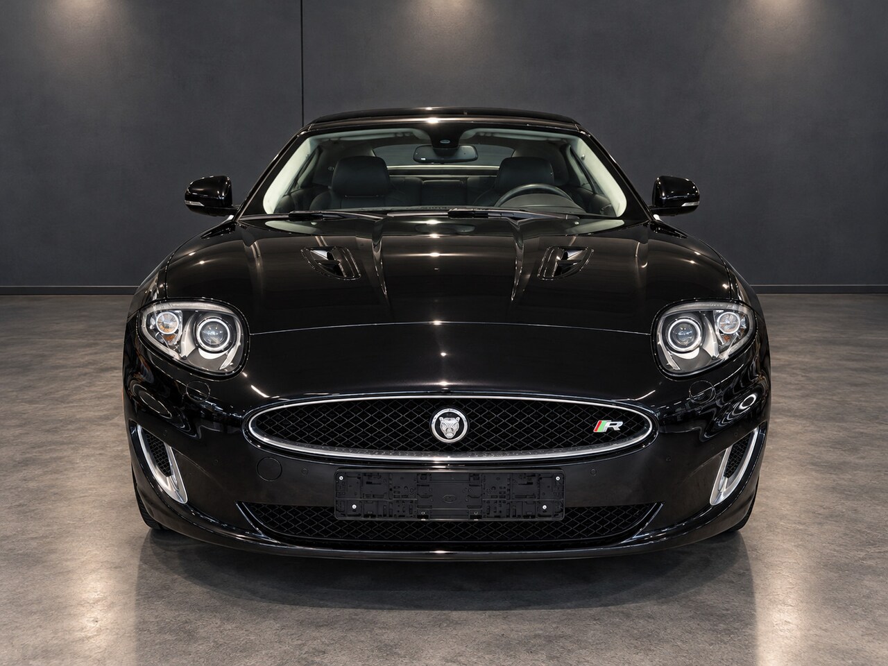 Jaguar XKR - Supercharged Nw ketting. B&W. Revisie - AutoWereld.nl