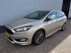Ford Focus Wagon - 1.5 ST-Line - 1e Eigenaar - Navigatie
