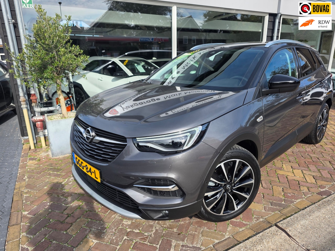 Opel Grandland X - 1.6 Turbo Hybrid Elegance 1.6 Turbo Hybrid Elegance,lage km,luxe auto - AutoWereld.nl
