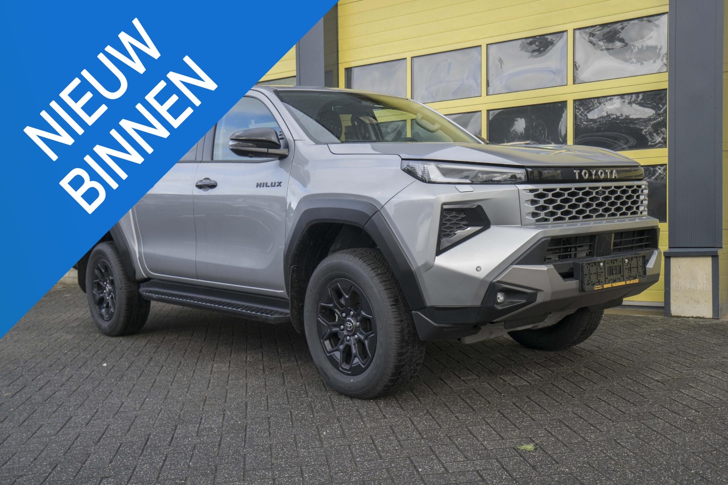 Toyota HiLux - 2.8 D-4D Hybrid Invincible JBL Full Options - AutoWereld.nl