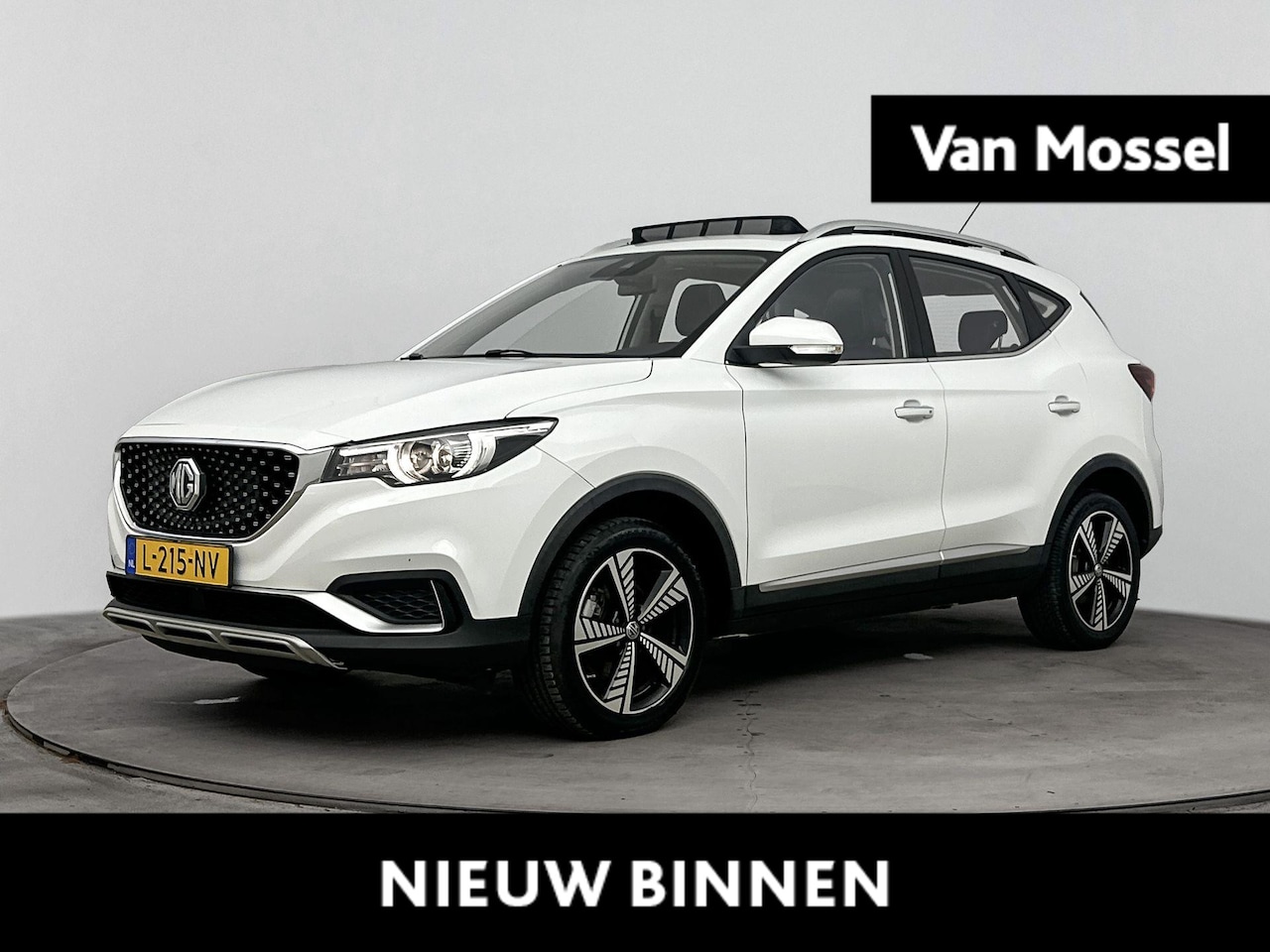 MG MG ZS EV - Luxury 45 kWh Ledere bekleding | Navigatie Panoramadak | LN velgen | electrische stoelvers - AutoWereld.nl