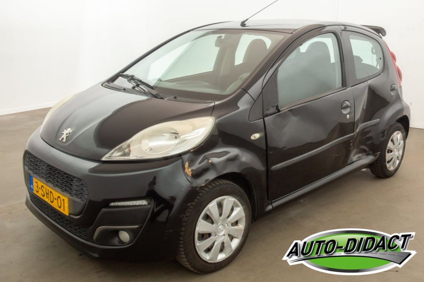 Peugeot 107 - 1.0 Airco Active - AutoWereld.nl
