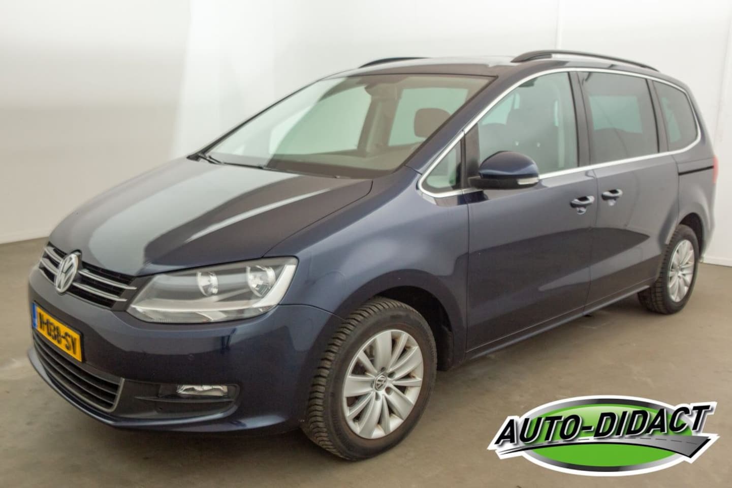 Volkswagen Sharan - 1.4 TSI Automaat 7p. Navi Clima Comfortline - AutoWereld.nl