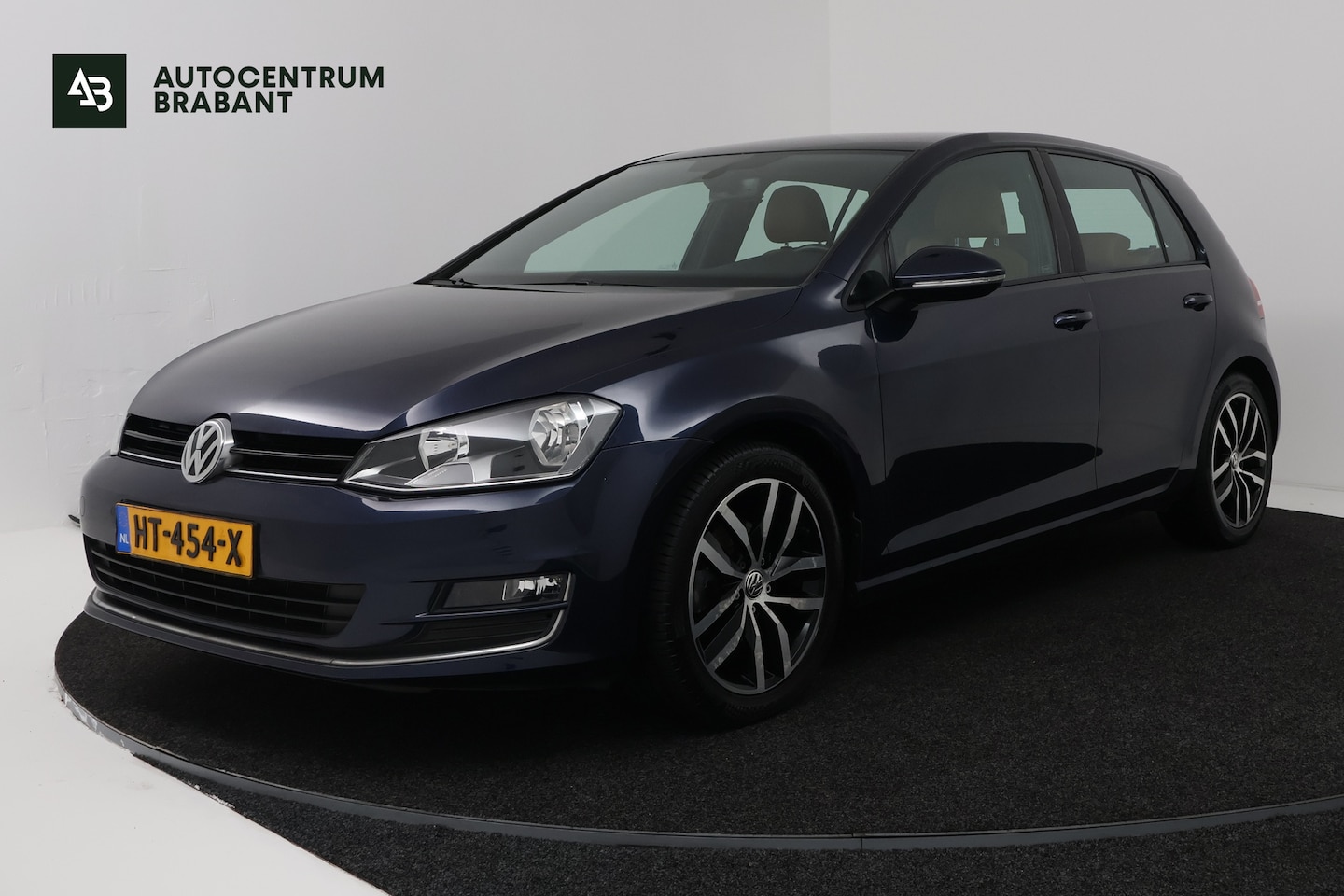 Volkswagen Golf - 1.2 TSI Business Edition Connected (CAMERA, STOELVERWARMING, CARPLAY NAVIGATIE) - AutoWereld.nl
