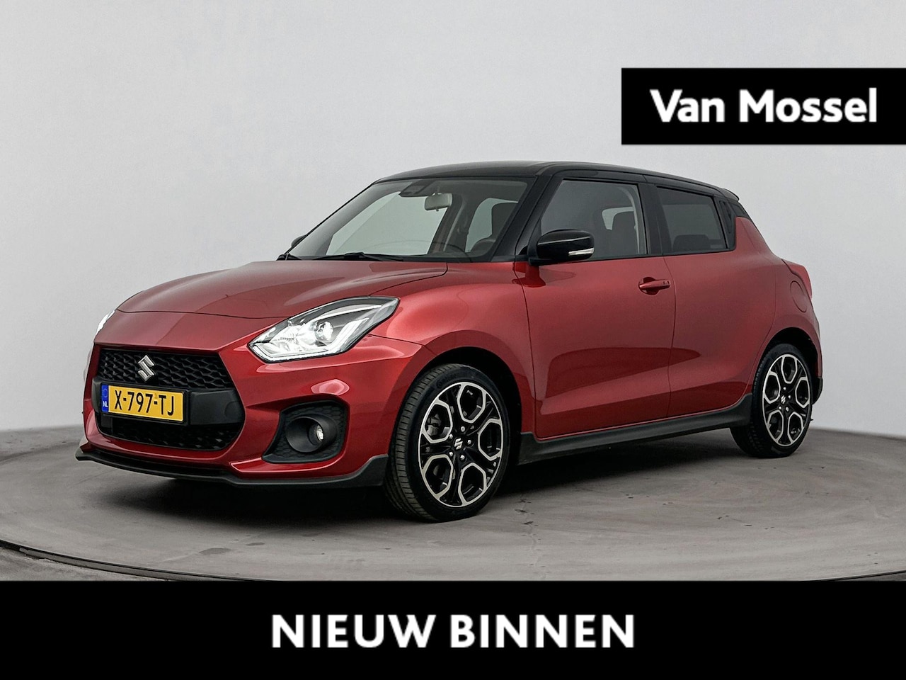 Suzuki Swift - 1.4 Sport Smart Hybrid Navigatie | Apple Carplay | Parkeercamera | LM velgen | - AutoWereld.nl