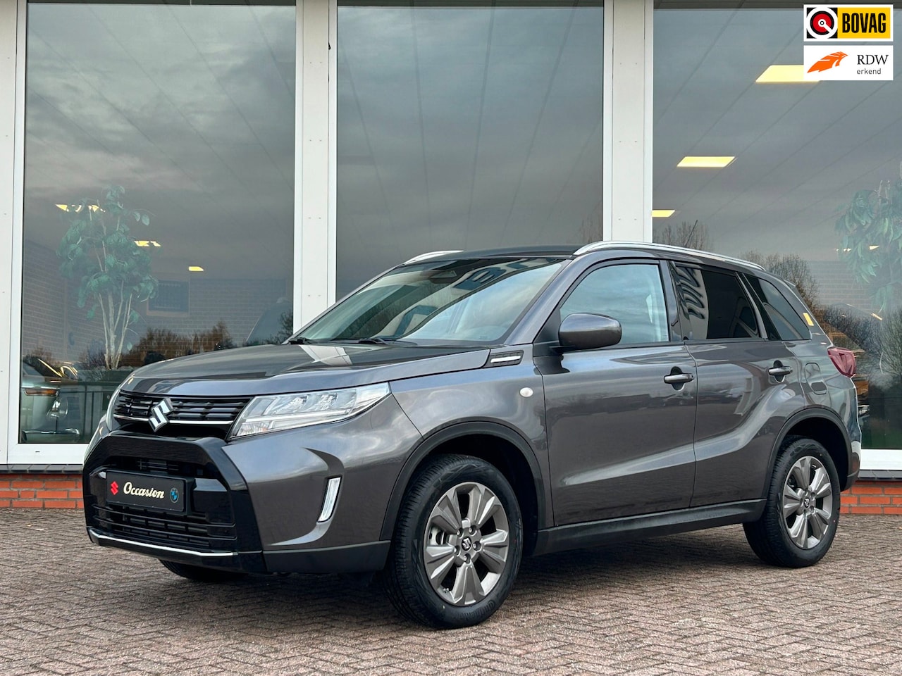 Suzuki Vitara - 1.4 Boosterjet Smart Hybrid Select AUT. - Navi - Camera - PDC - LM - Nieuwstaat - AutoWereld.nl