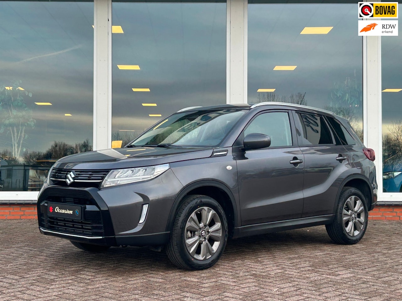 Suzuki Vitara - 1.4 Boosterjet Smart Hybrid Select AUT. - Navi - Camera - PDC - LM - Nieuwstaat - AutoWereld.nl