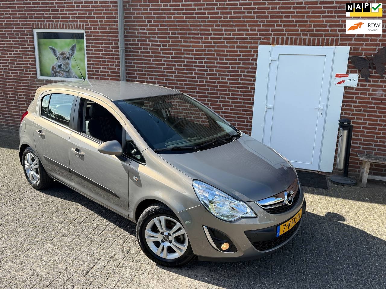 Opel Corsa - 1.4-16V Anniversary Edition 1.4-16V Anniversary Edition NIeuwstaat , Airco, Cruise control, PDC, - AutoWereld.nl