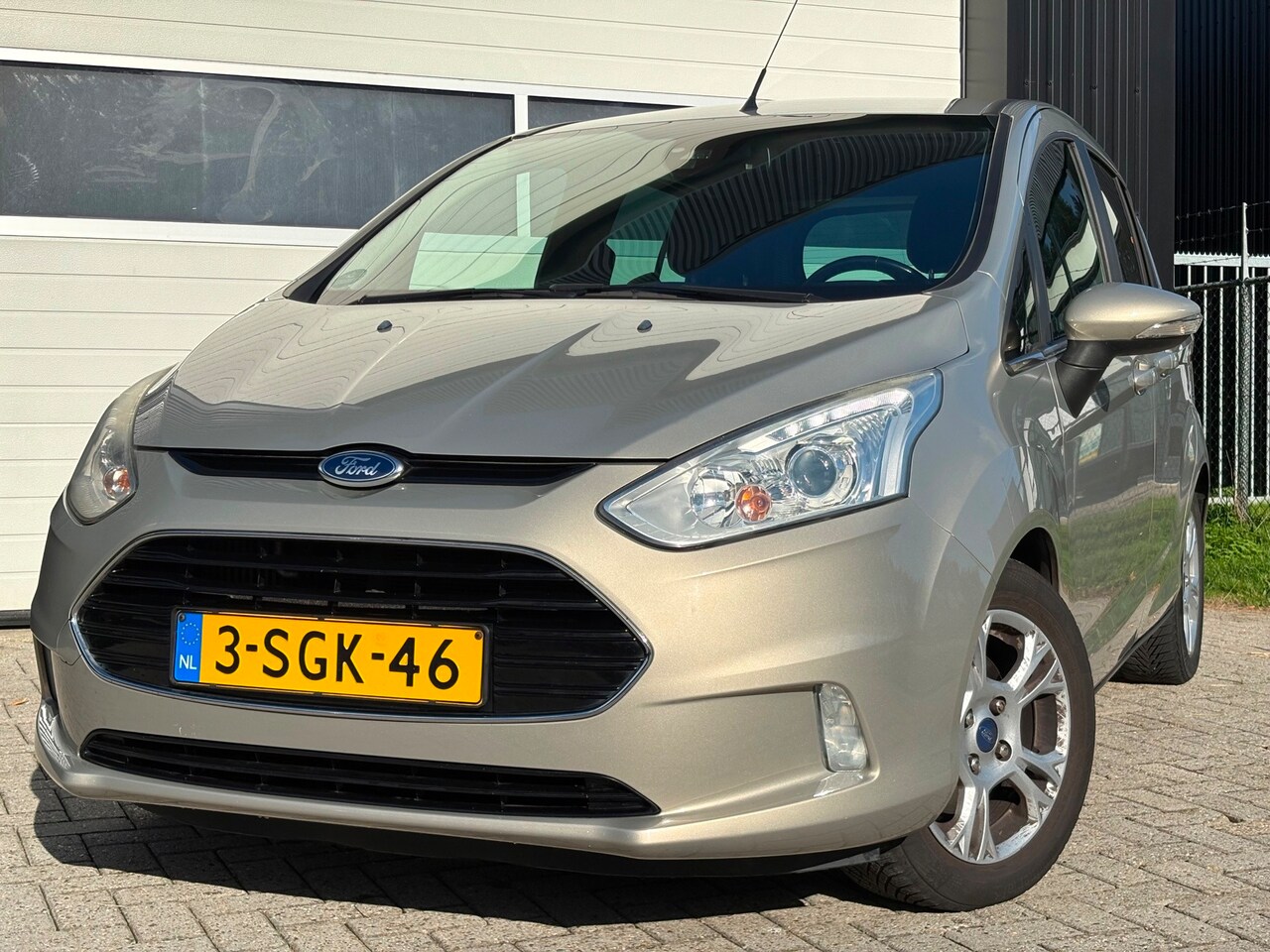 Ford B-Max - 1.0 EcoBoost Titanium 1.0 EcoBoost Titanium - AutoWereld.nl