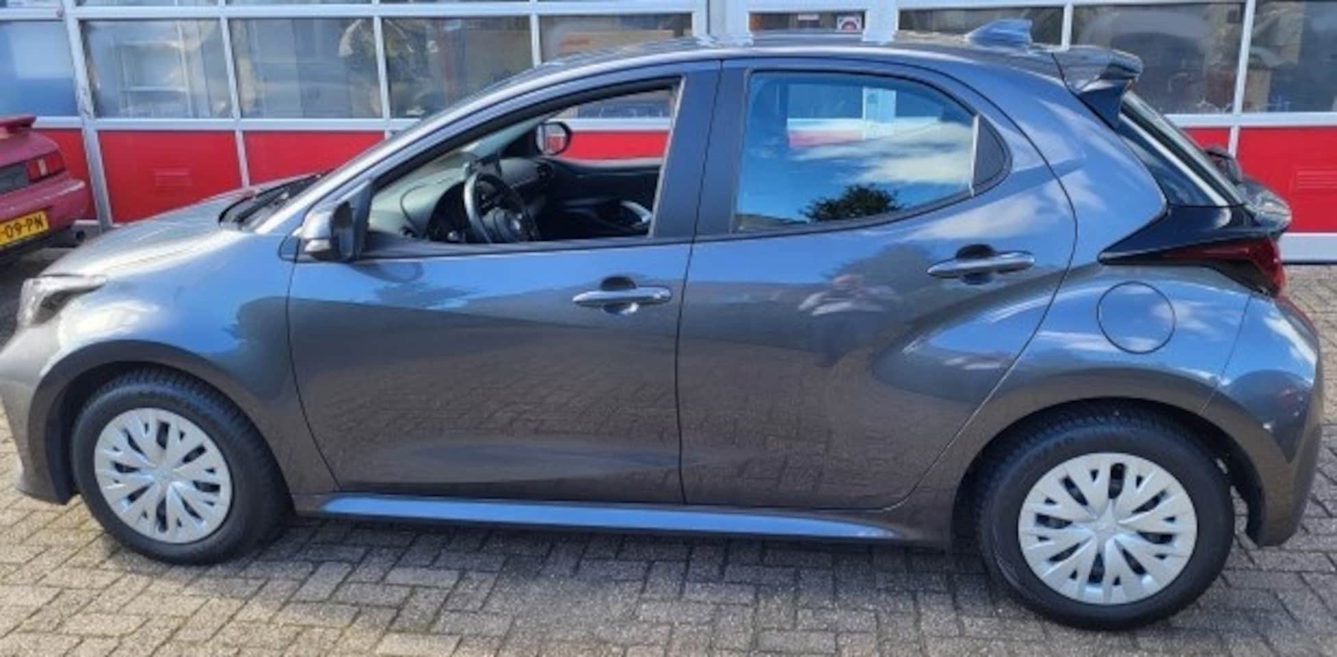 Toyota Yaris - 1.5 Hyb. Active Navigatie-Camera-Carplay/Android - AutoWereld.nl