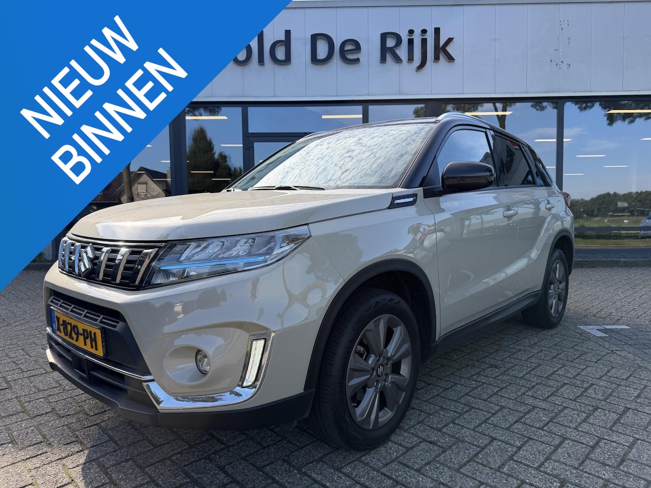 Suzuki Vitara - 1.5 Hybrid Select 1.5 Hybrid Select - AutoWereld.nl