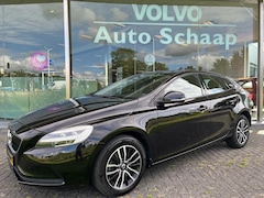 Volvo V40 - 2.0 T2 Nordic+ | Rijklaar incl garantie | Verwarmbaar voorruit LED koplampen Navigatie