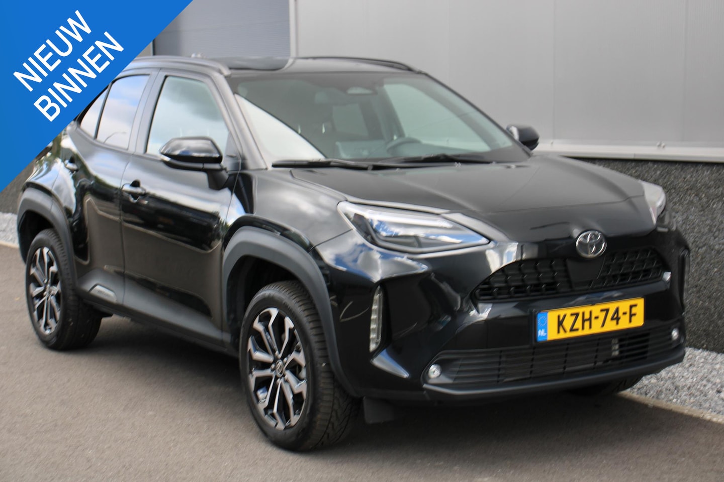 Toyota Yaris Cross - 1.5 Hybrid 130 Dynamic 6500KM, 2025, STOEL/STUURVERWARMING, CARPLAY - AutoWereld.nl