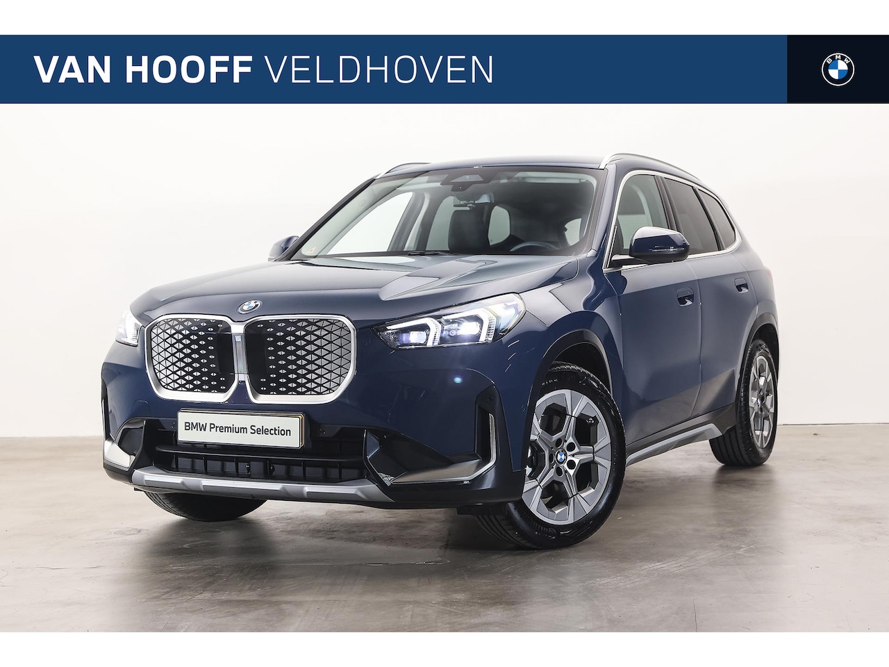 BMW iX1 - eDrive20 / Trekhaak / Achteruitrijcamera / Comfort Access / Adaptieve LED / Stoelverwarmin - AutoWereld.nl