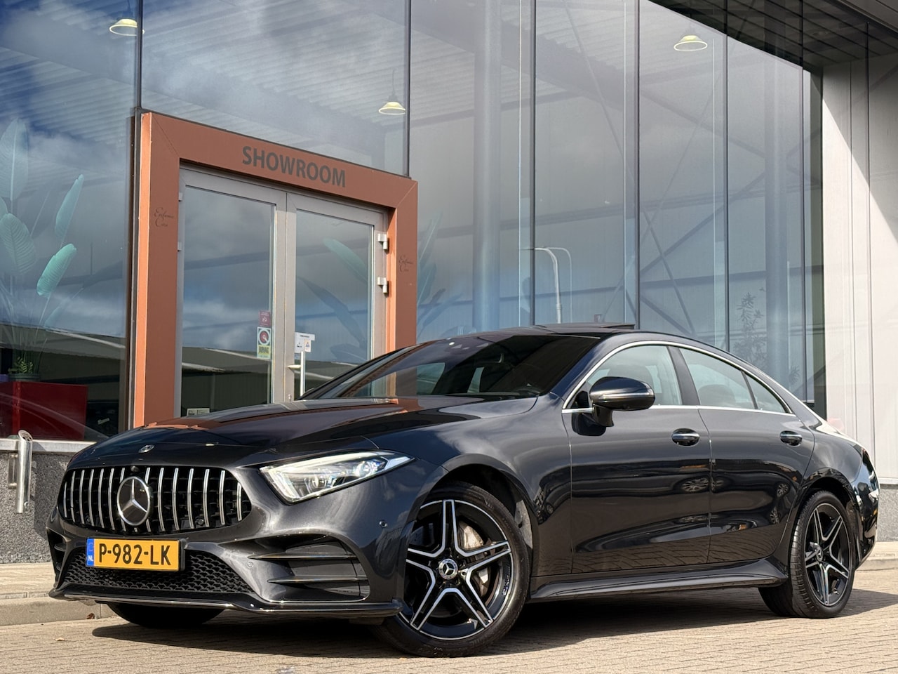 Mercedes-Benz CLS-klasse - 450 4MATIC Premium Plus | Luchtvering | Burmester | 360 Camera | Schuif / Kantel Dak | - AutoWereld.nl