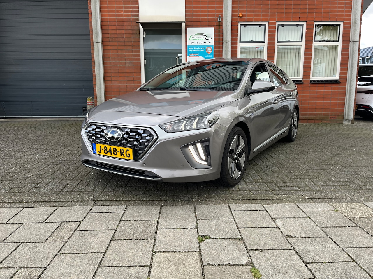 Hyundai IONIQ - 1.6 GDi Comfort - Plus Virtual Cockpit, Adaptive Cruise Control, Lane Assist, Apple CarPlay, airconditioning, ele - AutoWereld.nl