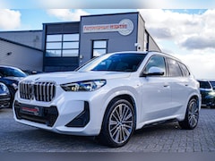 BMW X1 - SDrive18i | Massage | Trekhaak | 360 camera | Harman/Kardon | Panorama | HuD | Stoelverwar