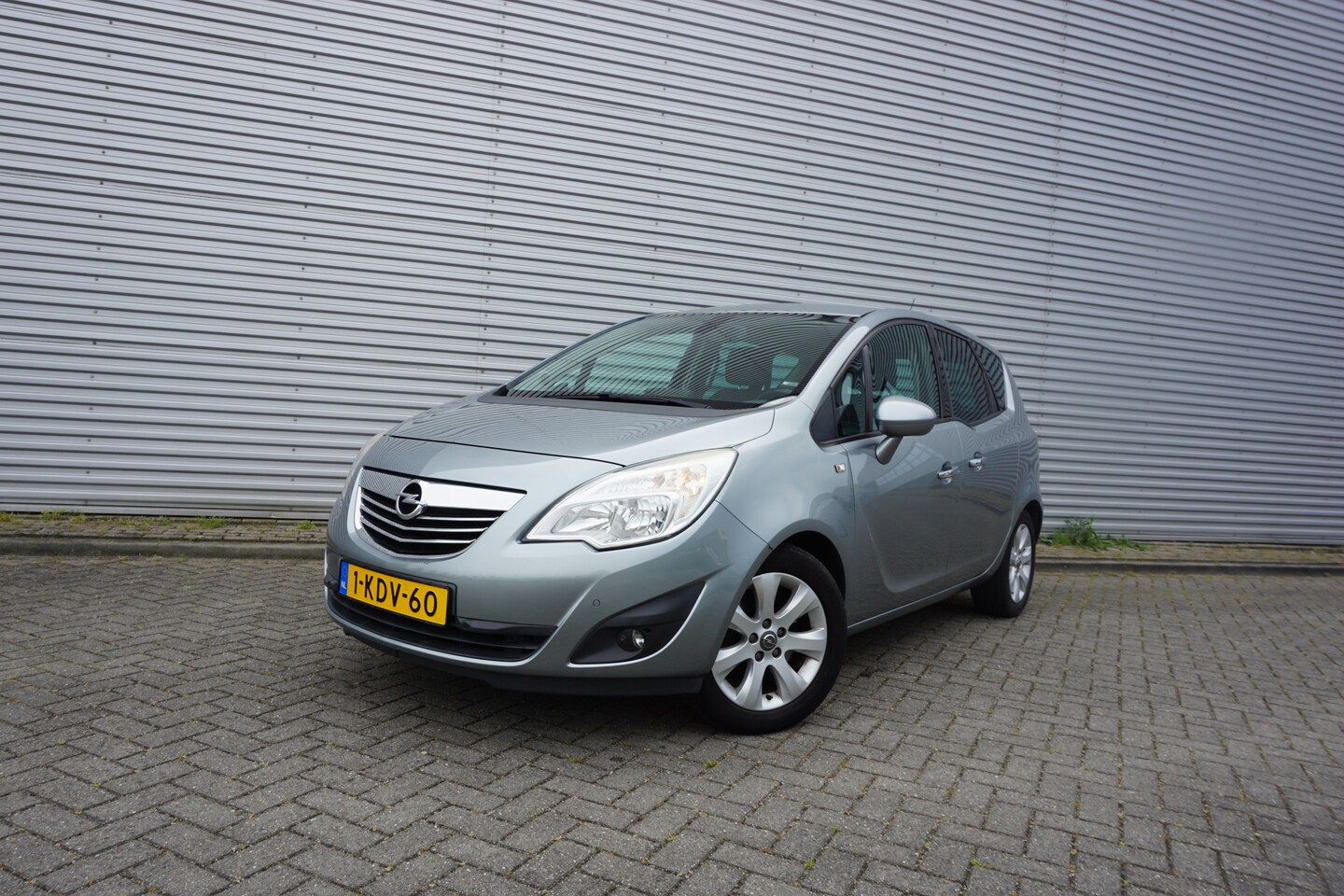Opel Meriva - 1.4 Turbo Cosmo AUTOMAAT- Airco / Navi / Cruise / Camera / Parkeers. / Trekhaak / NAP - AutoWereld.nl