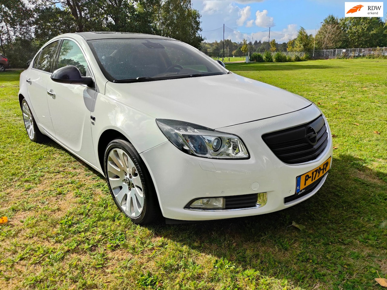Opel Insignia - 2.8 T Sport 4x4 2.8 T Sport 4x4 - AutoWereld.nl