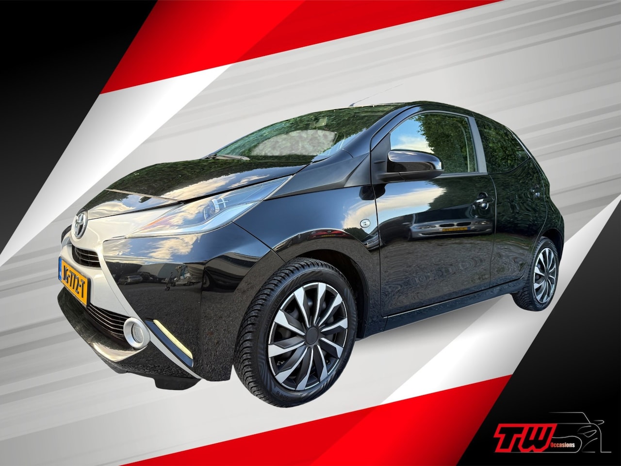 Toyota Aygo - 1.0 VVT-i x-play |NWE APK|TREKHAAK|CAMERA|AIRCO - AutoWereld.nl
