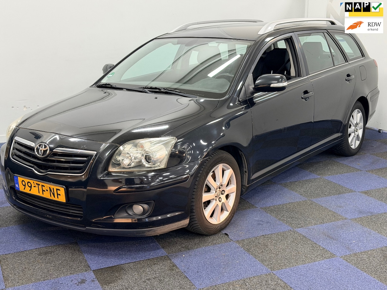 Toyota Avensis Wagon - 2.0 VVTi Luna 2.0 VVTi Luna - AutoWereld.nl