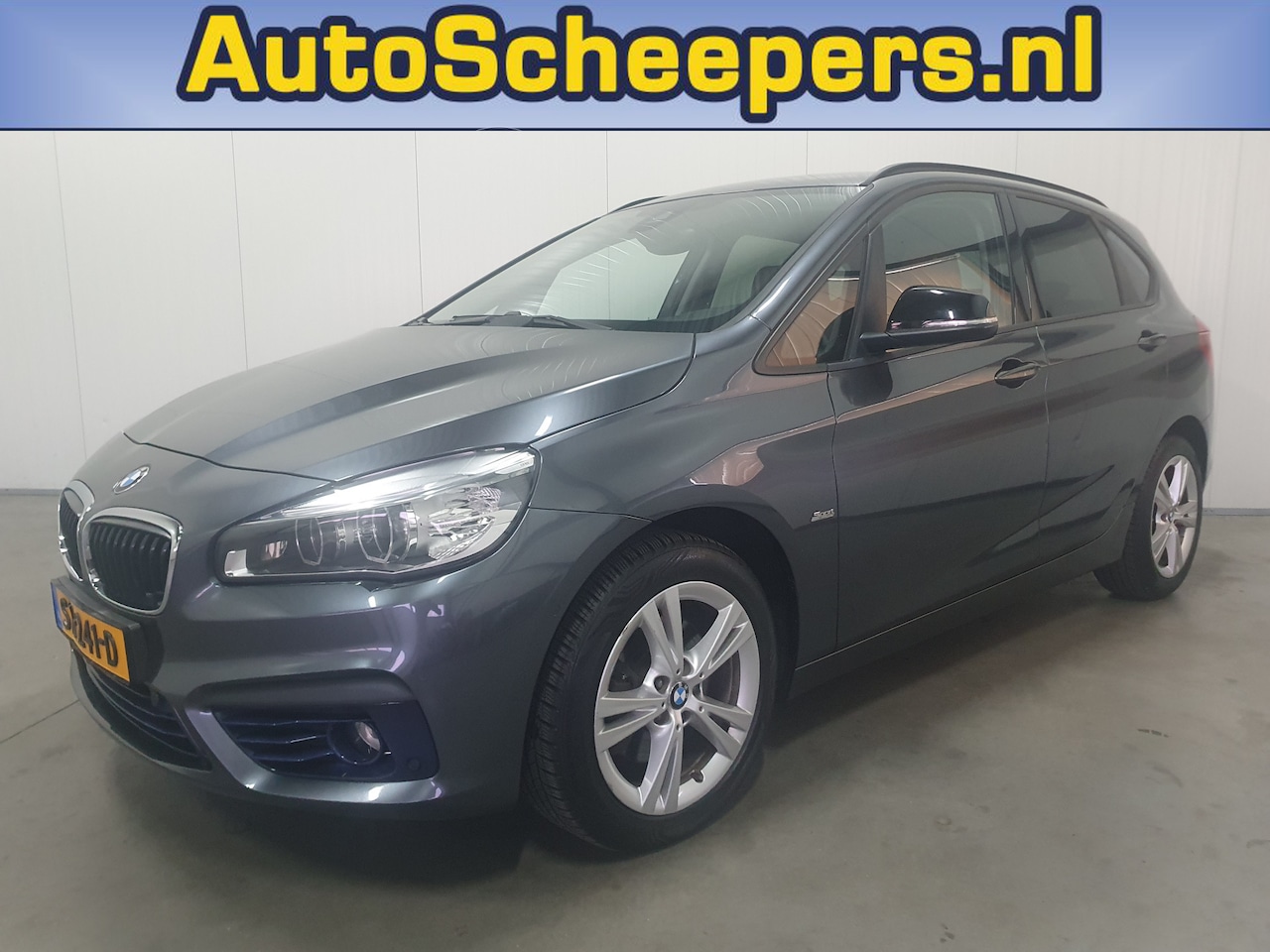 BMW 2-serie Active Tourer - 218i Centennial Executive NAVI/LEDER/CLIMA/TR.HAAK . - AutoWereld.nl