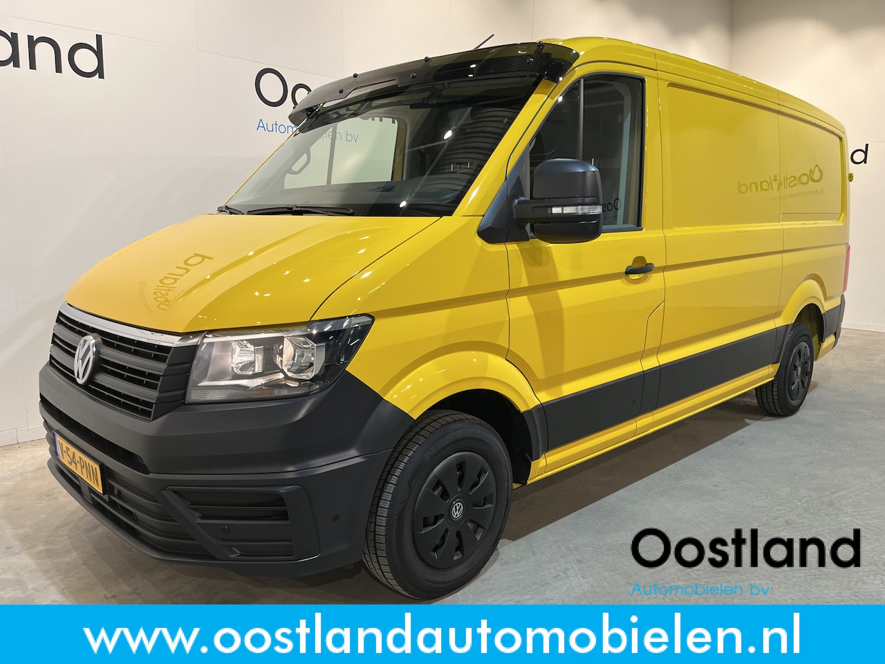 Volkswagen Crafter - 35 2.0 TDI L3H2 140 PK / Euro 6 / 3.000 KG Trekgewicht / Airco / Camera / Carplay - AutoWereld.nl